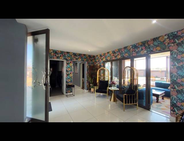 6 BEDROOM HOUSE FOR SALE IN AQUAVISTA MOUNTAIN ESTATE